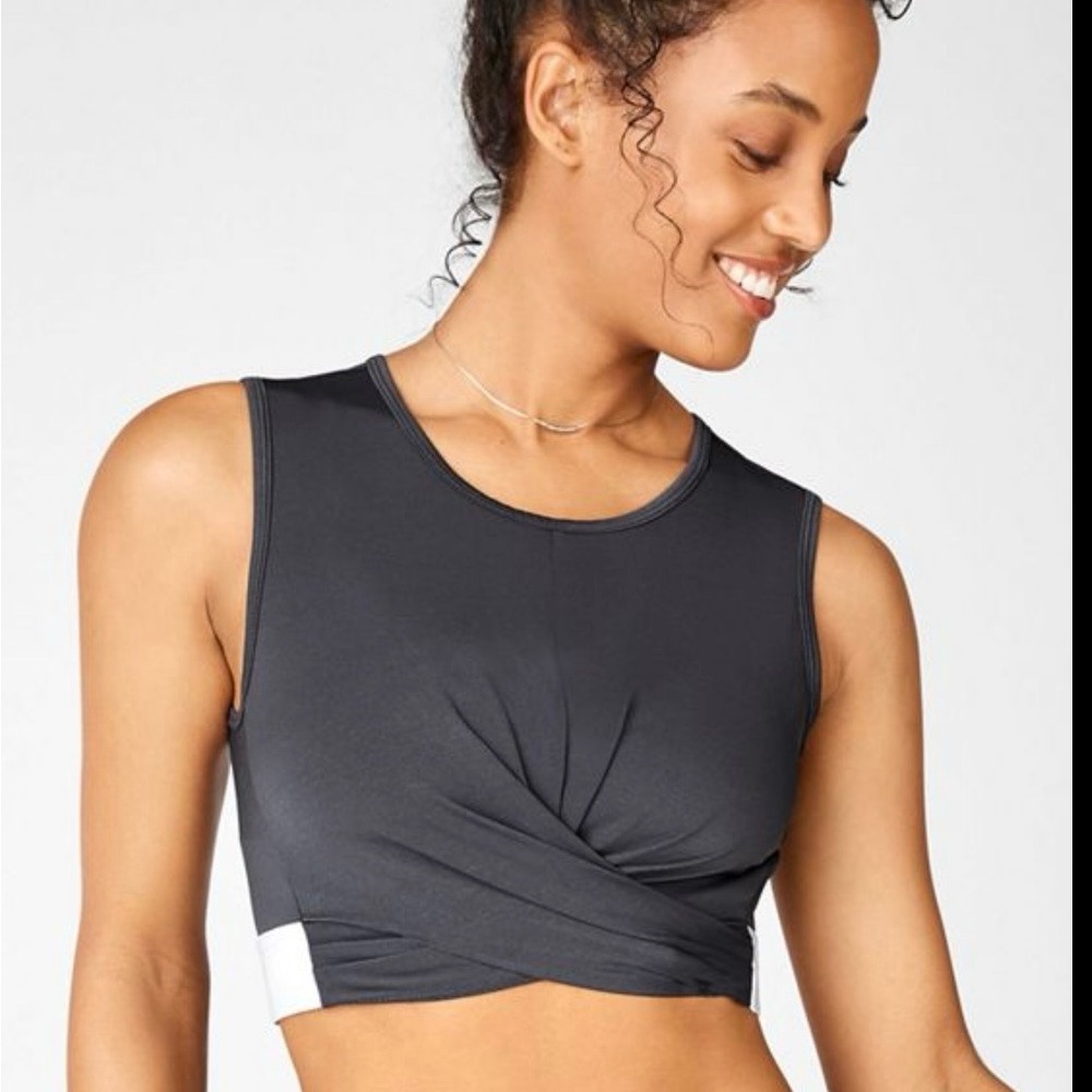 Fabletics Pia Front Twist Athletic Tank Cropped Top